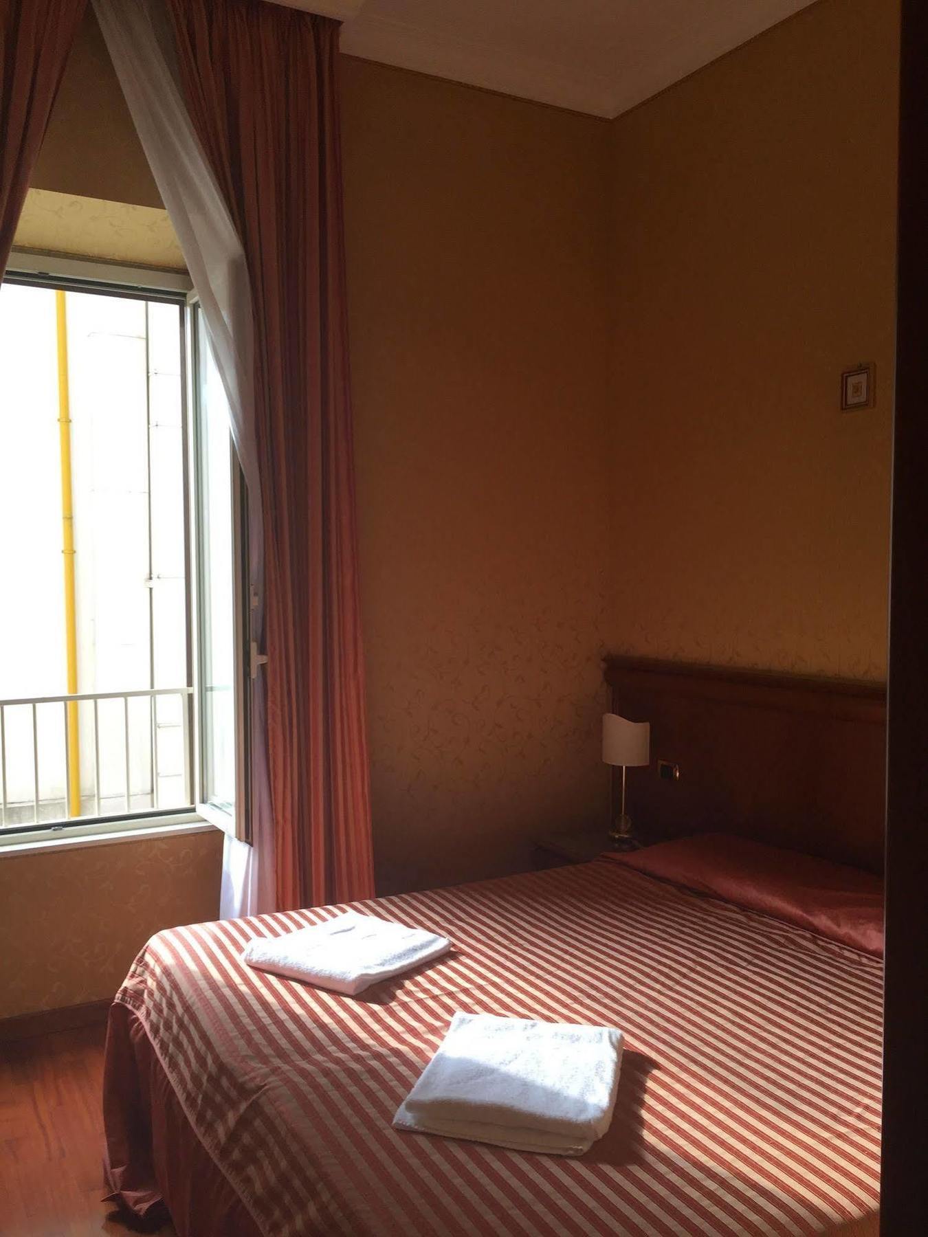 Hotel Divine Róma Kültér fotó