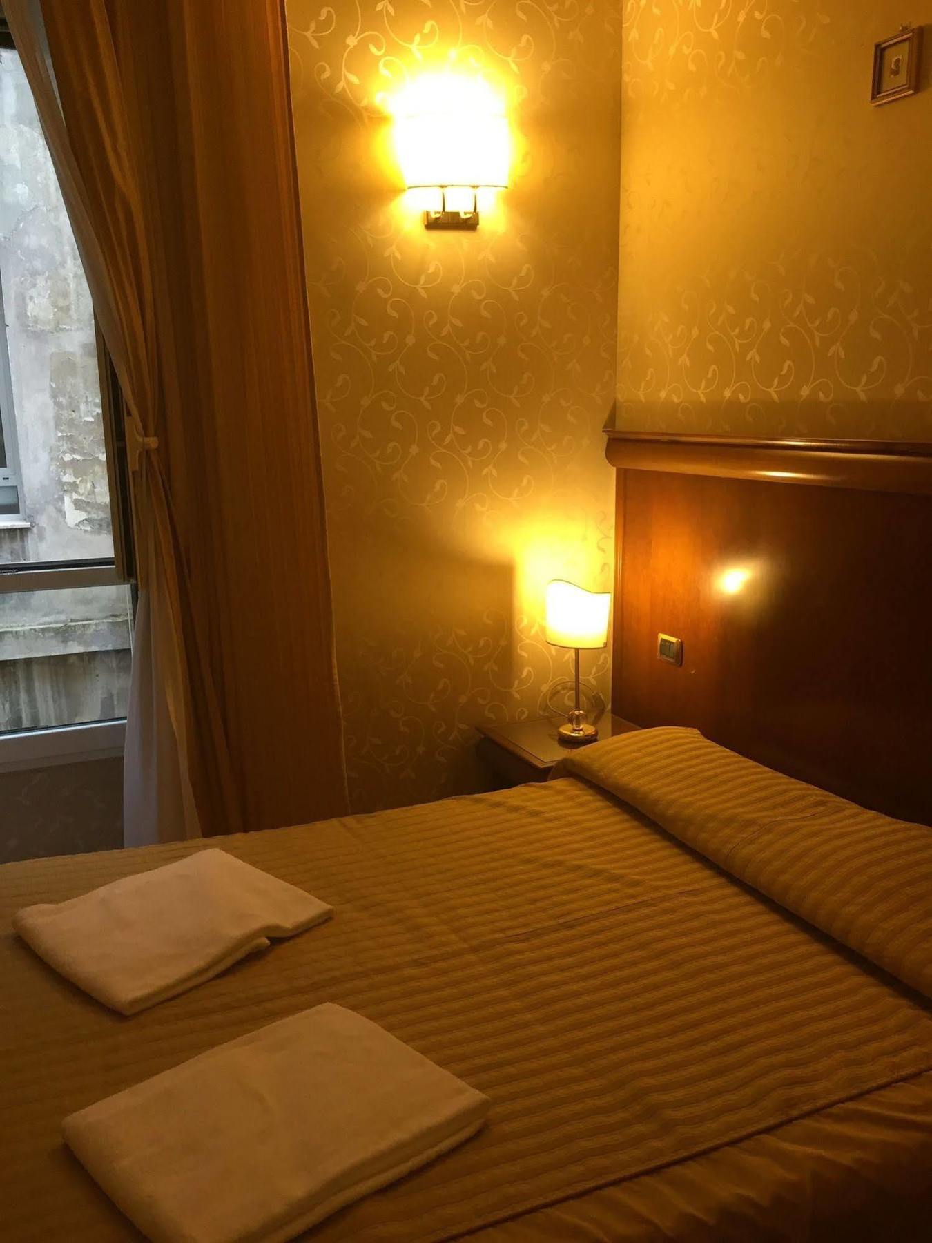 Hotel Divine Róma Kültér fotó
