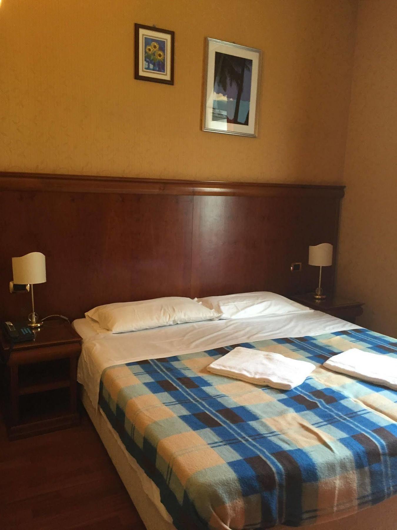 Hotel Divine Róma Kültér fotó