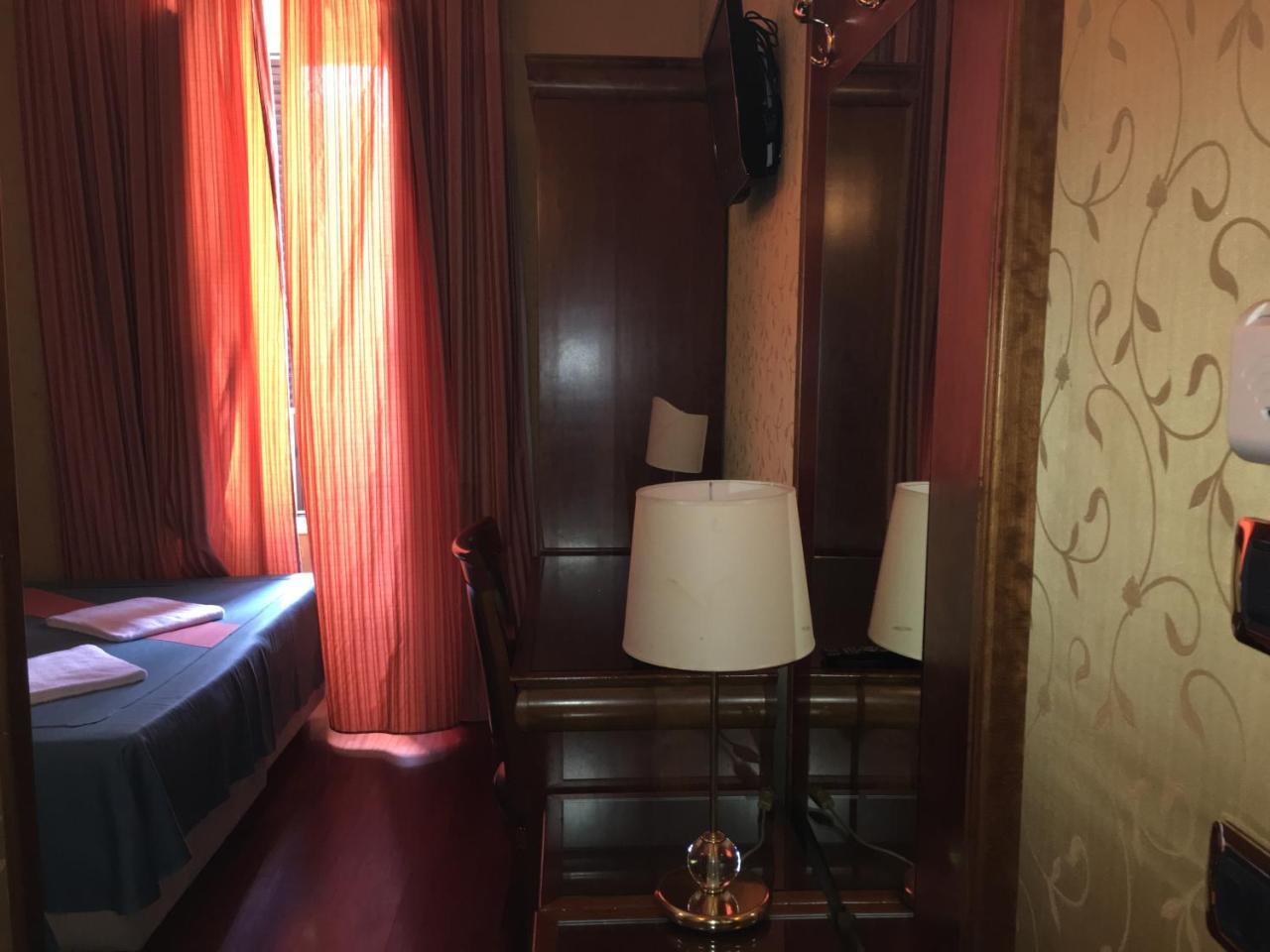 Hotel Divine Róma Kültér fotó